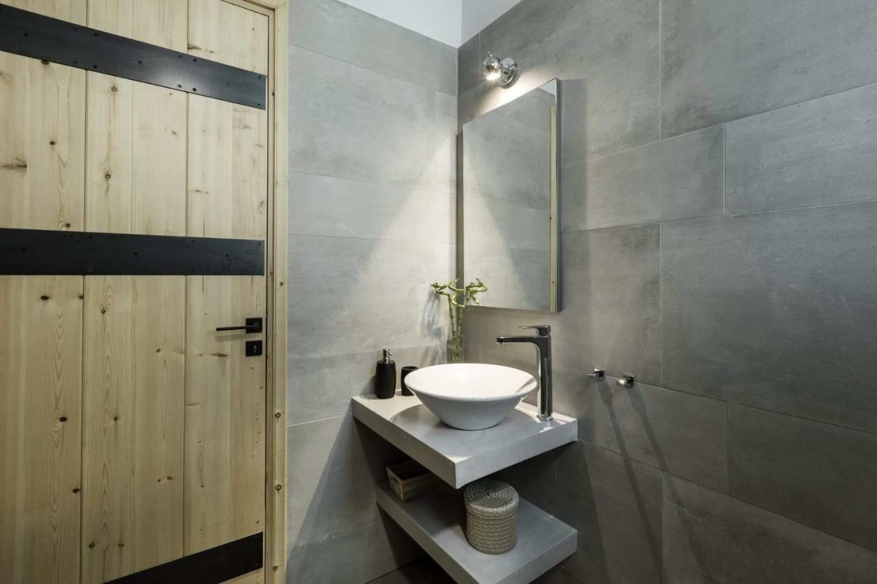 Atmospheric Apartment Near Acropolis By Cloudkeys Athens Exterior photo